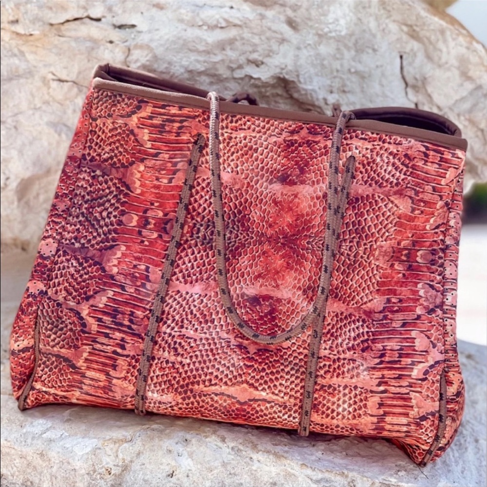 Simply Southern Neoprene Tote with Inner Zip Pouch,  Snake Print